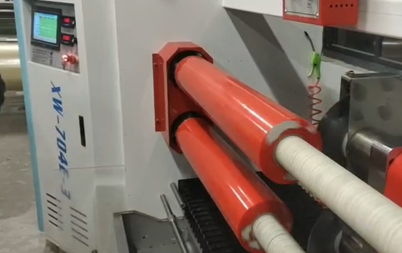 704E-3雙軸全自動切臺-2